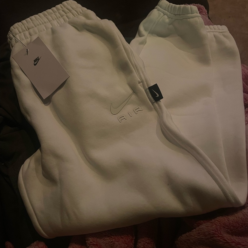 Nike Kids Sweat Pants- white- size kids medium.